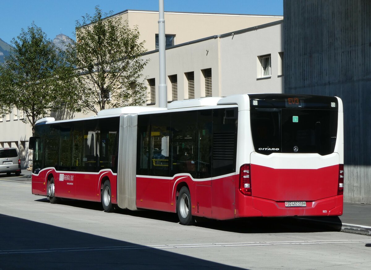 (255'605) - RTB Altst�tten - Nr. 923/SG 482'219 - Mercedes (ex Wiener Linien, A-Wien Nr. 8731) am 26. September 2023 beim Bahnhof Buchs