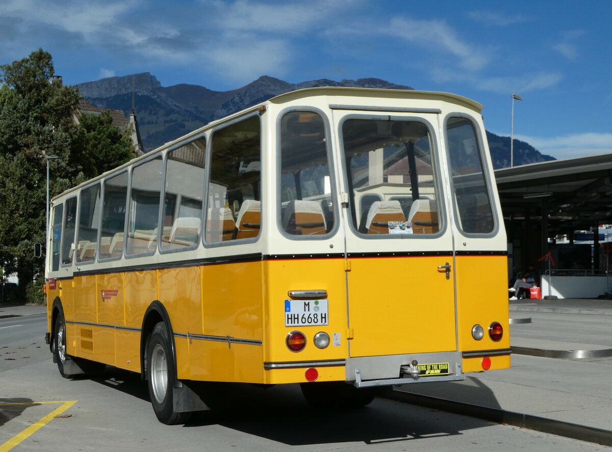 (256'476) - Aus Deutschland: Hahn, M�nchen - M-HH 668H - FBW/FHS (ex Michels, Schmallenberg; ex FRAM Drachten/NL Nr. 5; ex P 24'184) am 28. Oktober 2023 beim Bahnhof Sarnen