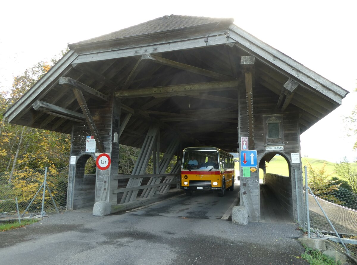(256'505) - Lambach, Gommiswald - NW 24'301 - FBW/Eggli (ex Tanner+Lambach, Reigoldswil; ex Lambach, Rieden; ex Meier, Gr�t; ex AVG Grindelwald Nr. 13; ex P 24'182) am 28. Oktober 2023 in Sachseln, Hohe Br�cke
