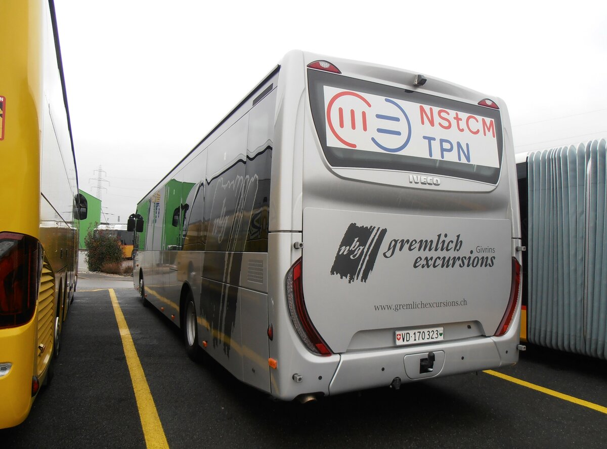 (257'504) - Gremlich, Givrins - VD 170'323 - Iveco am 9. Dezember 2023 in Kerzers, Interbus