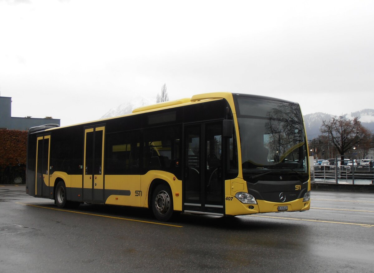 (257'617) - STI Thun - Nr. 407/BE 838'407 - Mercedes am 12. Dezember 2023 bei der Schiffl�ndte Thun