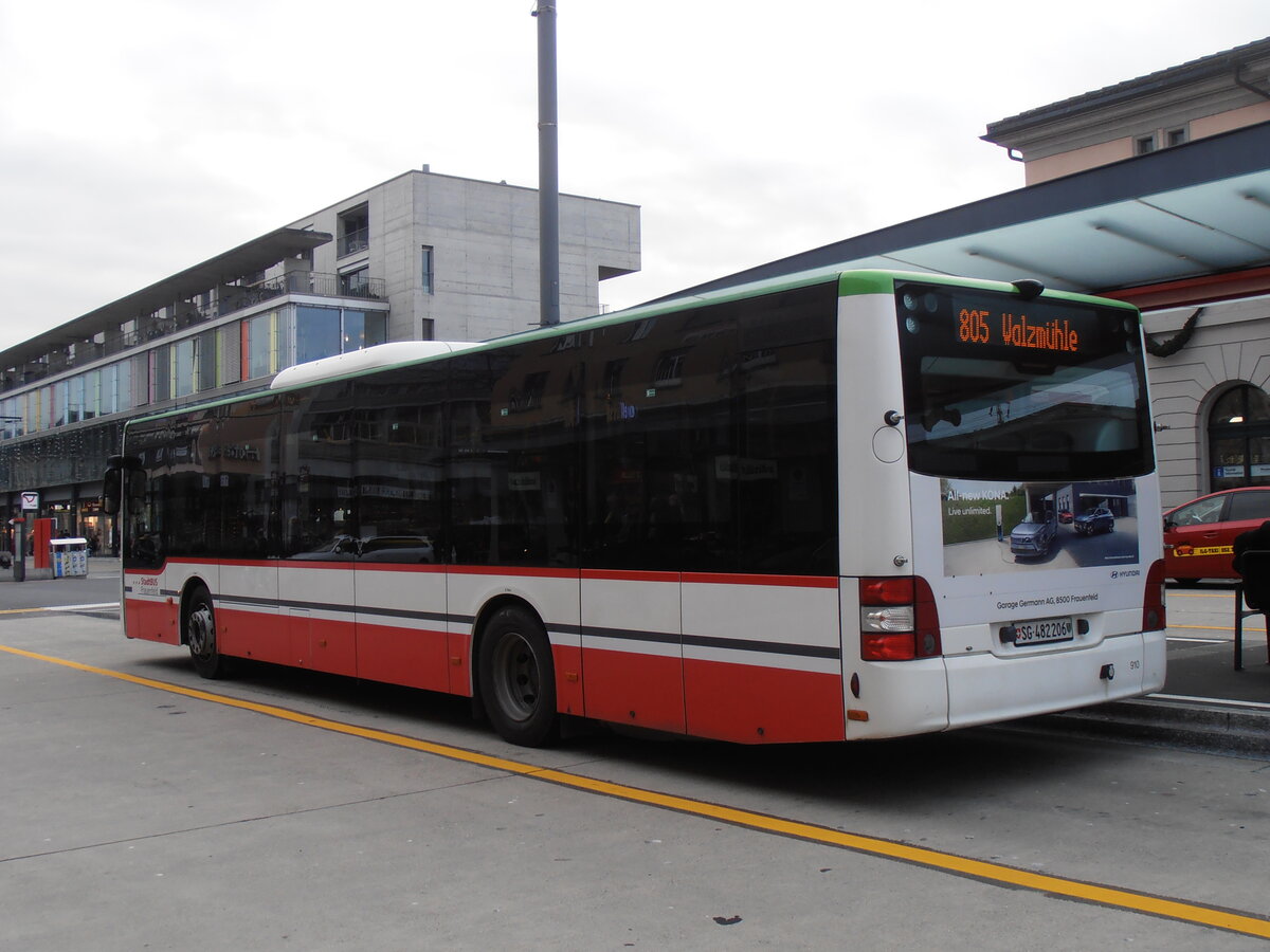 (257'661) - StadtBUS, Frauenfeld - Nr. 910/SG 482'206 - MAN (ex RTB Altst�tten Nr. 910; ex PostBus/A BD 15'357) am 15. Dezember 2023 beim Bahnhof Frauenfeld