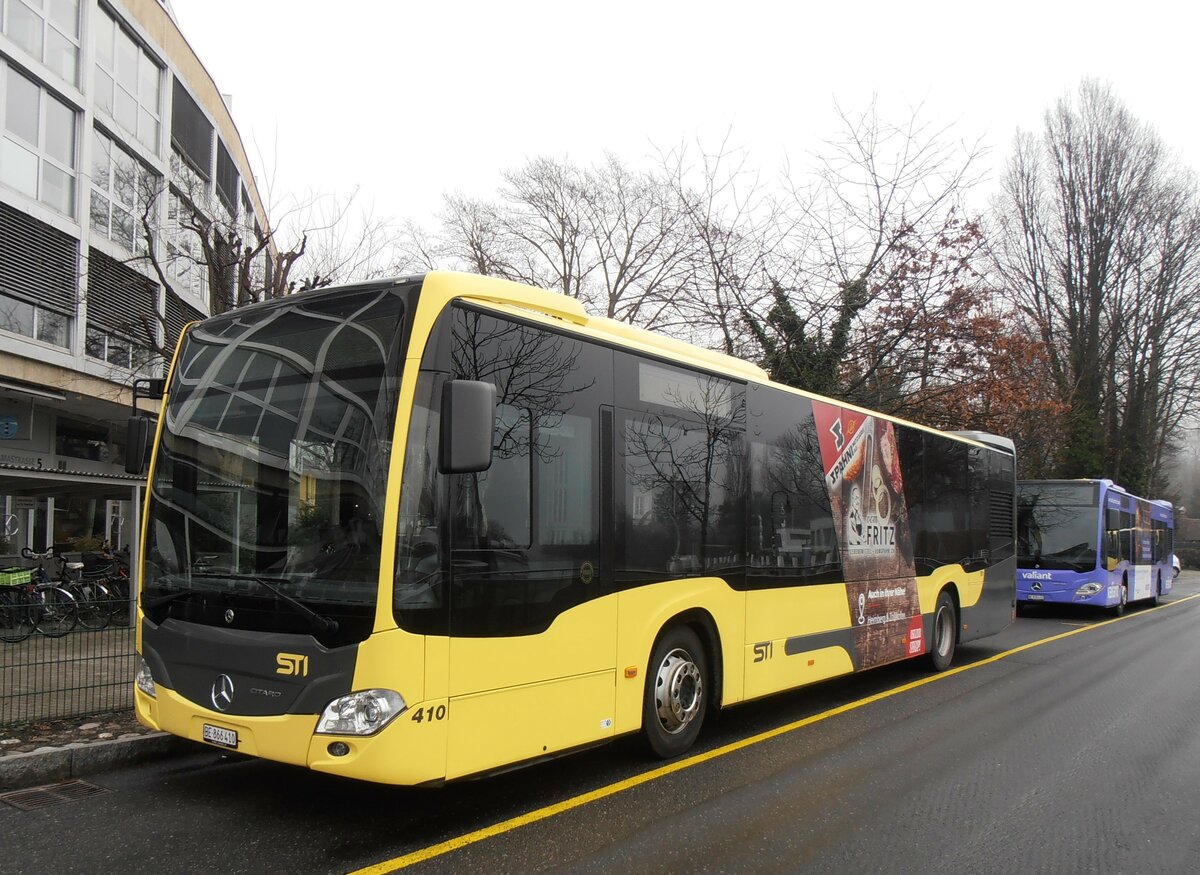 (257'703) - STI Thun - Nr. 410/BE 866'410 - Mercedes am 18. Dezember 2023 bei der Schiffl�ndte Thun