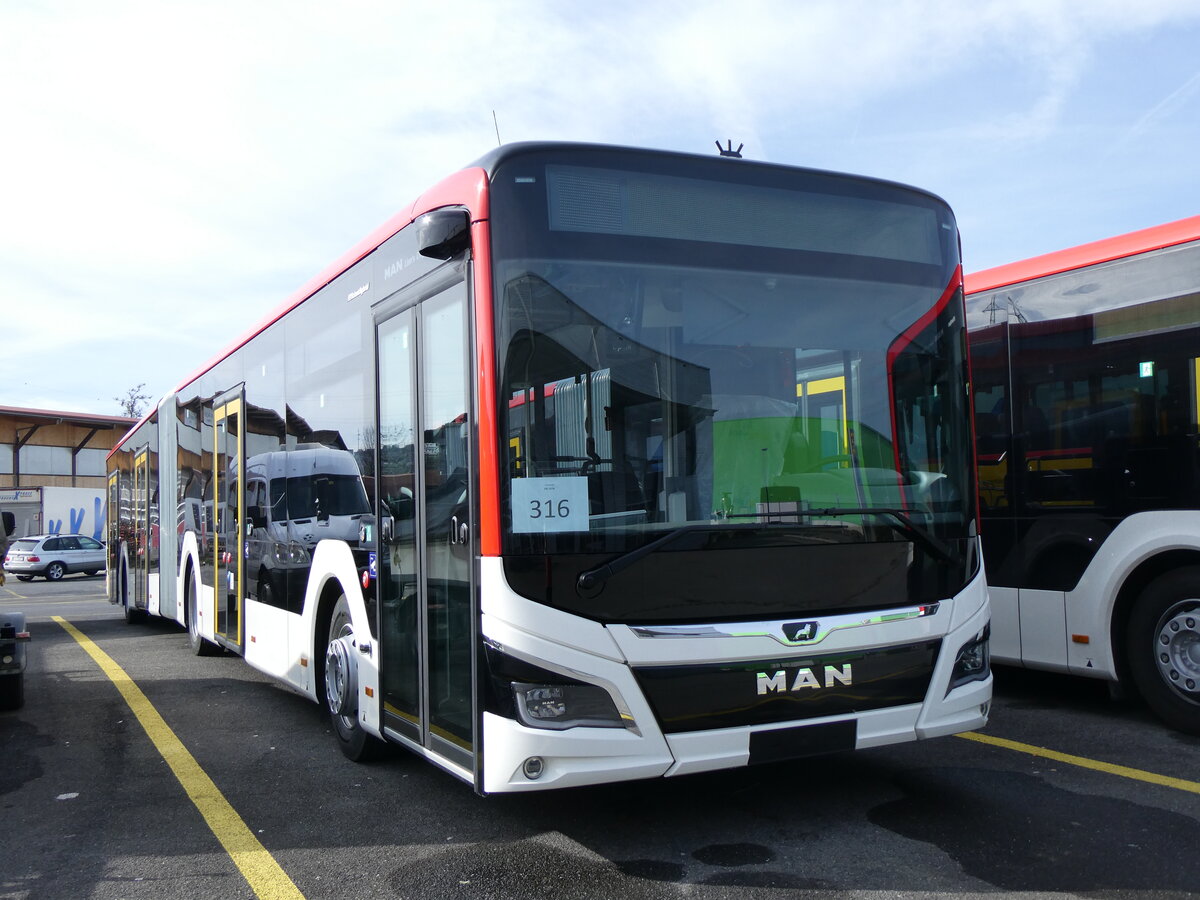 (259'847) - Twerenbold, Baden - Nr. 316 - MAN am 2. M�rz 2024 in Kerzers, Interbus