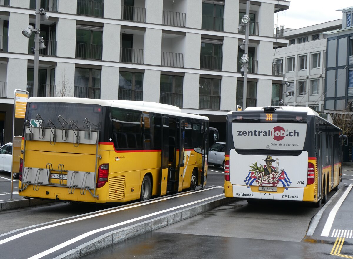 (260'318) - PostAuto Bern - BE 401'263/PID 4504 - Setra (ex AVG Meiringen Nr. 63 + PostAuto Zentralschweiz - Nr. 704/NW 5219/PID 5555 - Mercedes (ex Nr. 74; ex Thepra, Stans Nr. 17) am 12. M�rz 2024 beim BAhnhof Stans