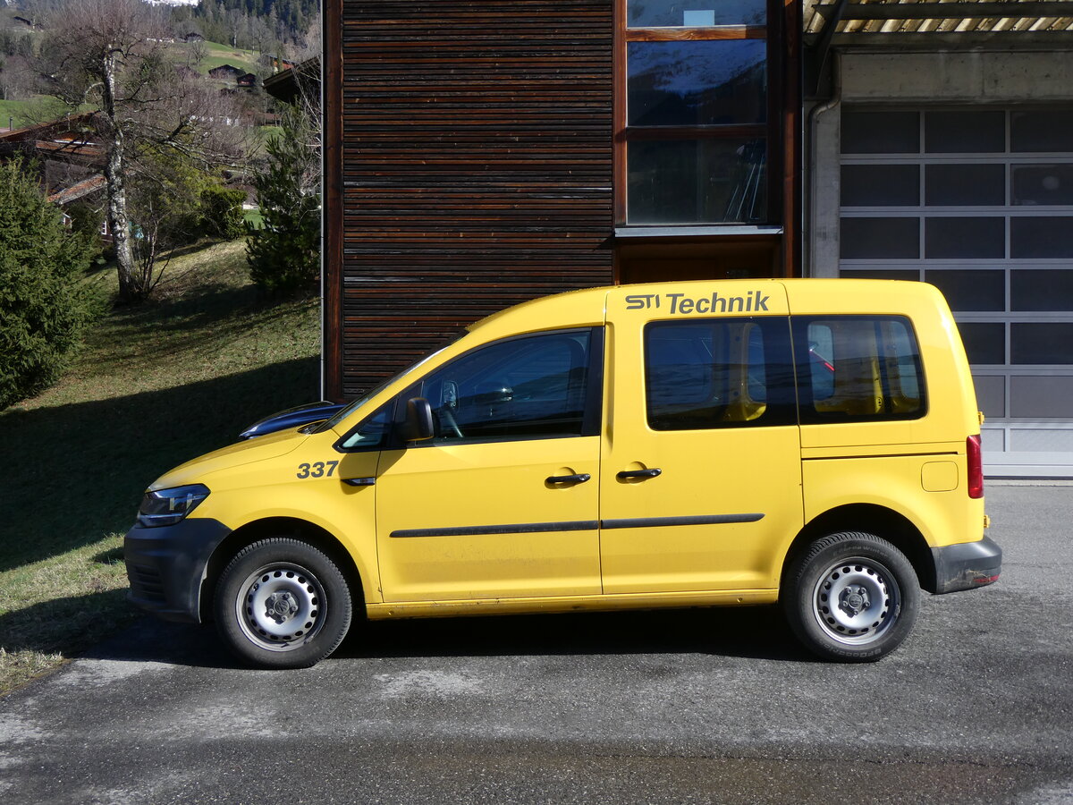 (260'469) - STI Thun - Nr. 337/BE 387'257 - VW am 19. M�rz 2024 in Grindelwald, Garage GrindelwaldBus