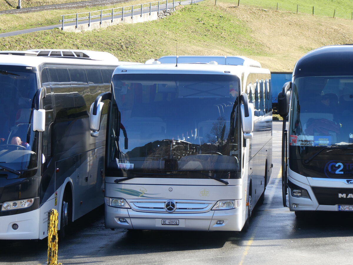 (260'478) - Feuz, Innertkirchen - BE 40'934 Mercedes am 19. M�rz 2024 in Grindelwald, Grund
