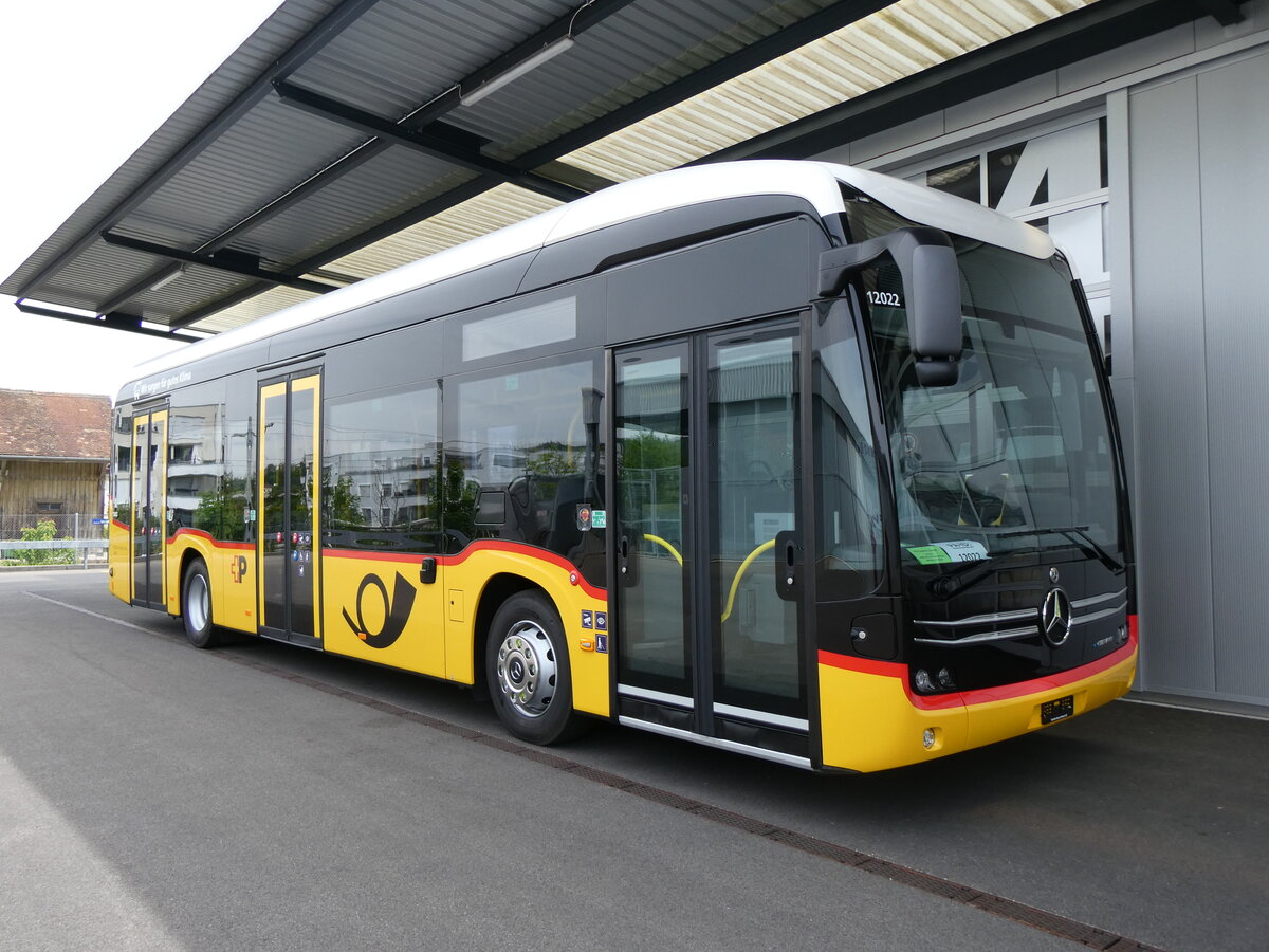 (262'139) - H�fliger, Sursee - PID 12'022 - eMercedes am 4. Mai 2024 in Winterthur, Daimnler Buses