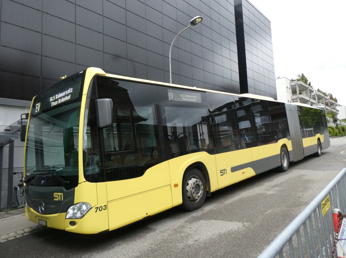 (262'209) - STI Thun - Nr. 703/BE 754'703 - Mercedes am 6. Mai 2024 beim Bahnhof M�nsingen