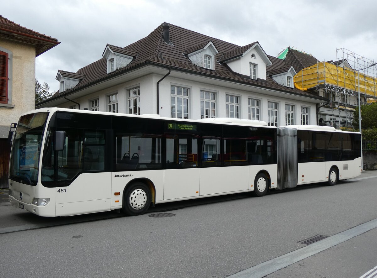 (262'212) - Intertours, Domdidier - Nr. 481/FR 300'481 - Mercedes (ex Nr. 211; ex STI Thun Nr. 135) am 6. Mai 2024 beim Bahnhof M�nsingen