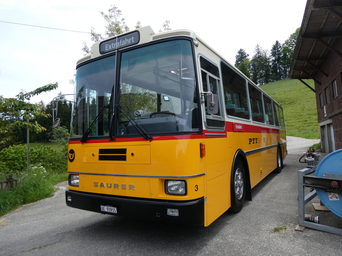 (263'199) - Kolb, Grasswil - Nr. 3/BE 93'915 - Saurer/R&J (ex Schmocker, Stechelberg Nr. 3/PID 2409; ex Schmocker, Stechelberg Nr. 1; ex Gertsch, Stechelberg Nr. 1) am 26. Mai 2024 in D�rrenroth, Horn