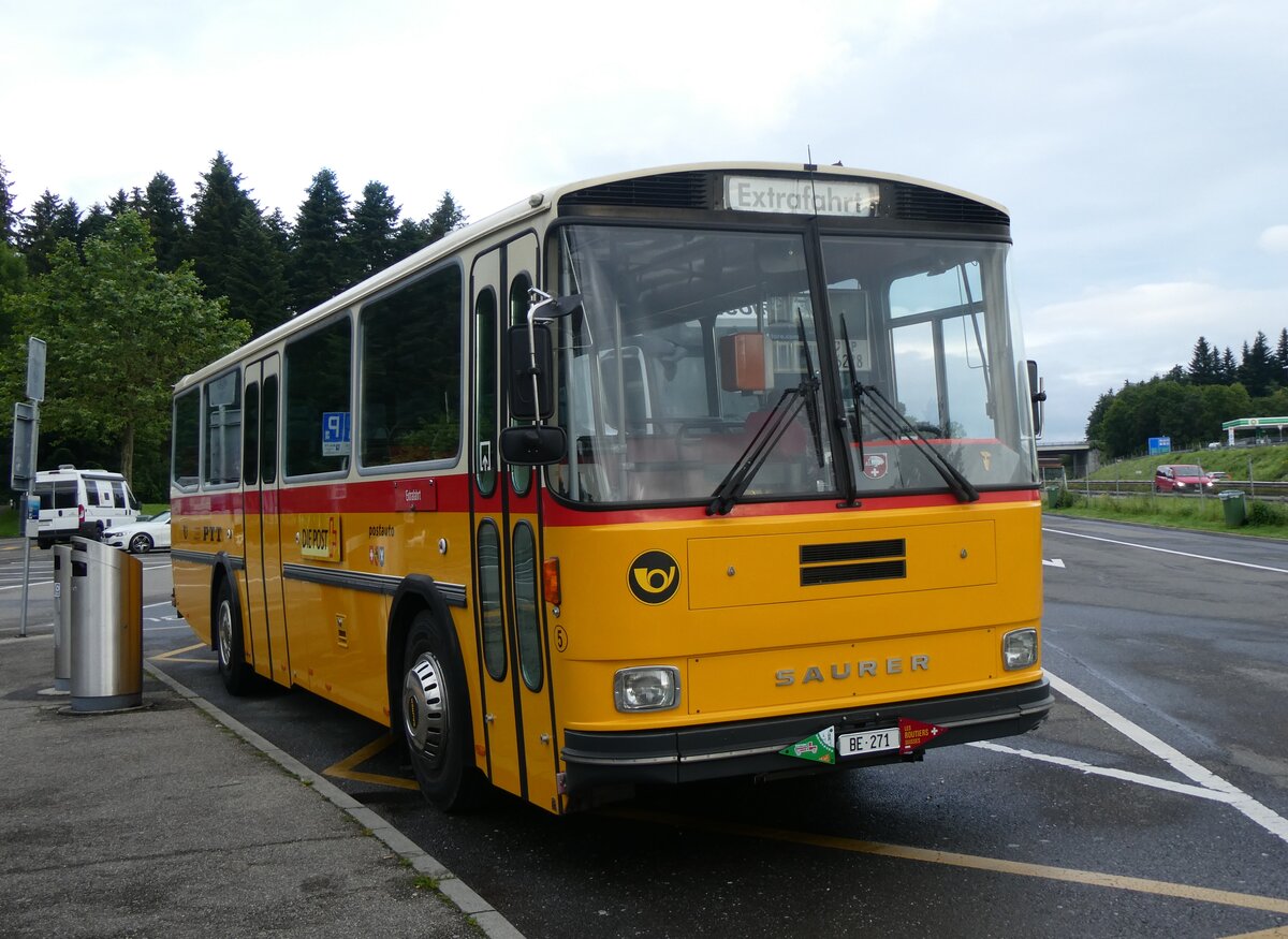 (263'856) - Bachmann, Nieder�nz - Nr. 5/BE 271 - Saurer/T�scher (ex W�thrich, Ursenbach; ex Sch�rch, Gutenburg Nr. 5; ex Engeloch, Riggisberg Nr. 5/PID 3309; ex P 25'668) am 22. Juni 2024 in Rothenburg, Luzerner Rastst�tte
