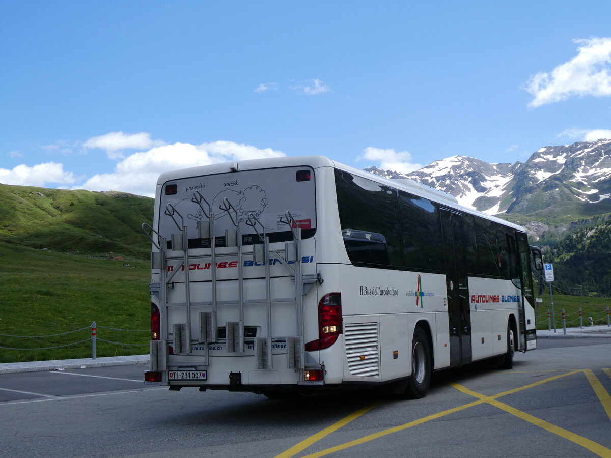 (264'286) - ABl Biasca - Nr. 7/TI 231'007 - Setra am 2. Juli 2024 in Lukmanier, Passh�he