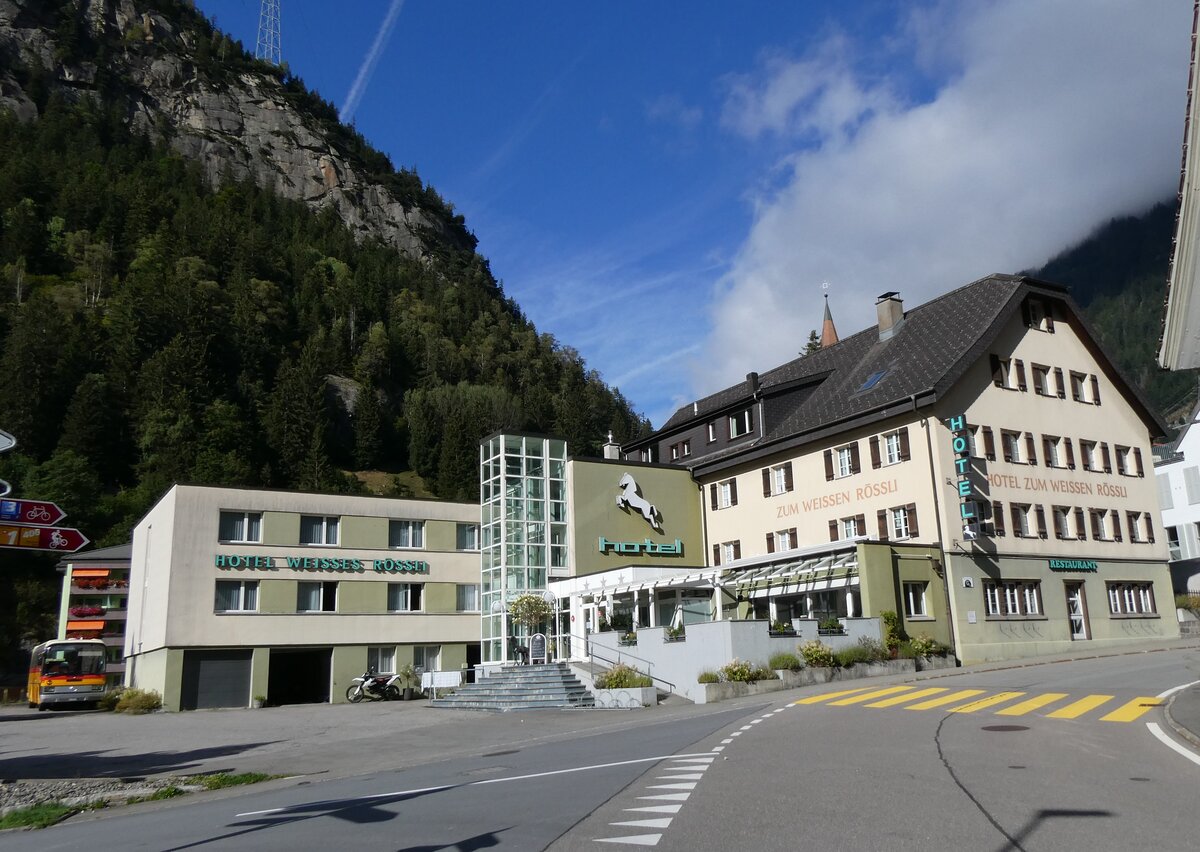 (266'929) - Buzzi, Bern - BE 910'789 - Mercedes (ex Mattli, Wassen PID 2295) am 10. September 2024 in G�schenen, Hotel zum weissen R�ssli