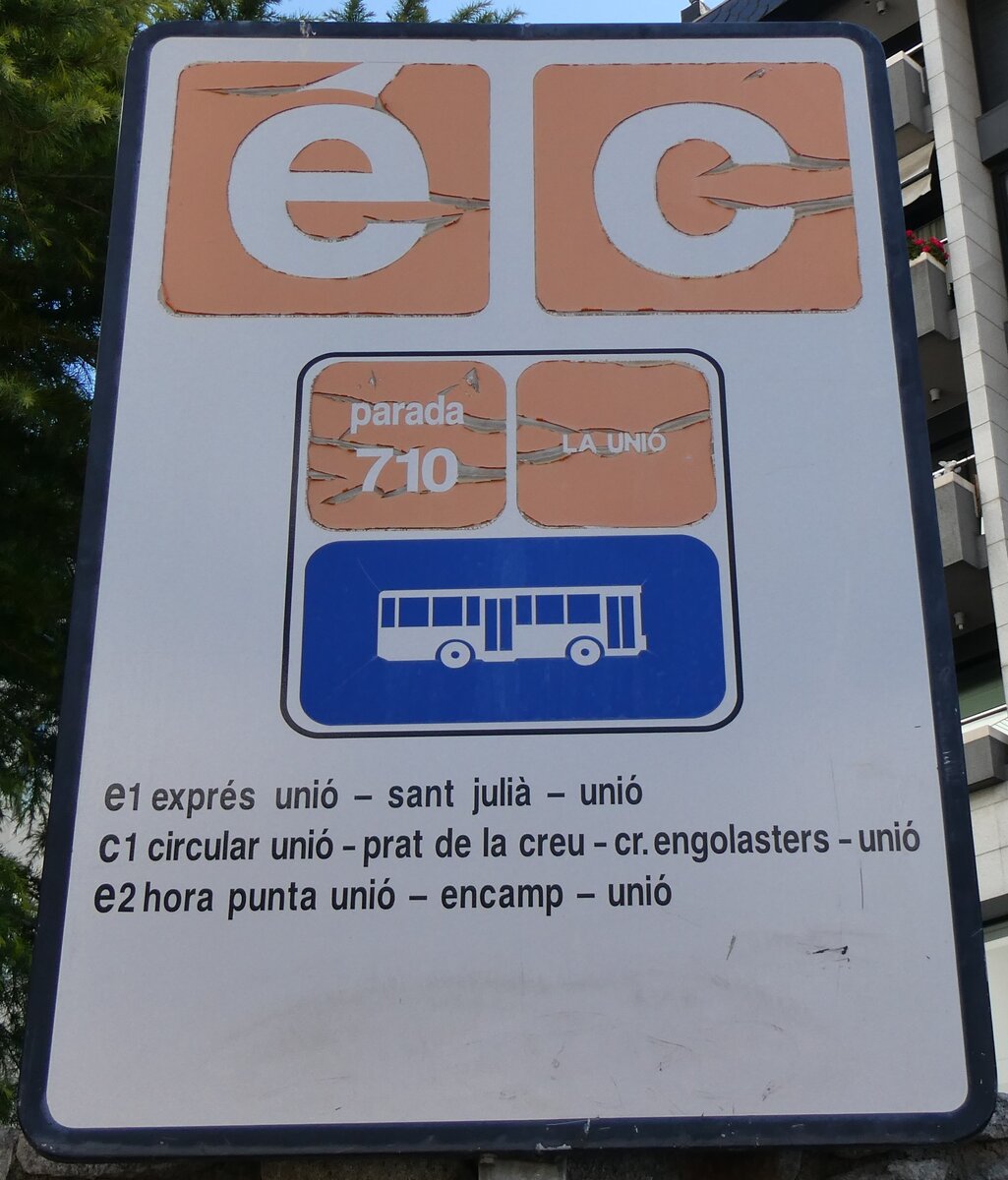 (267'289) - Andorra-Haltestellenschild - Andorra la Vella, La Uni� - am 19. September 2024