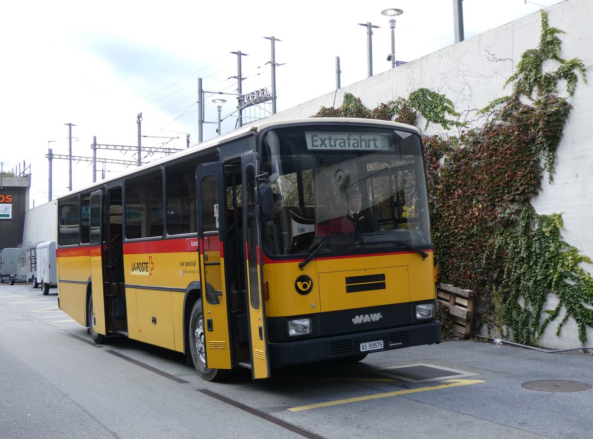 (267'791) - Oser, B�rchen - VS 93'575 - NAW/Lauber (ex Epiney, Ayer PID 1076) am 6. Oktober 2024 beim Bahnhof Visp
