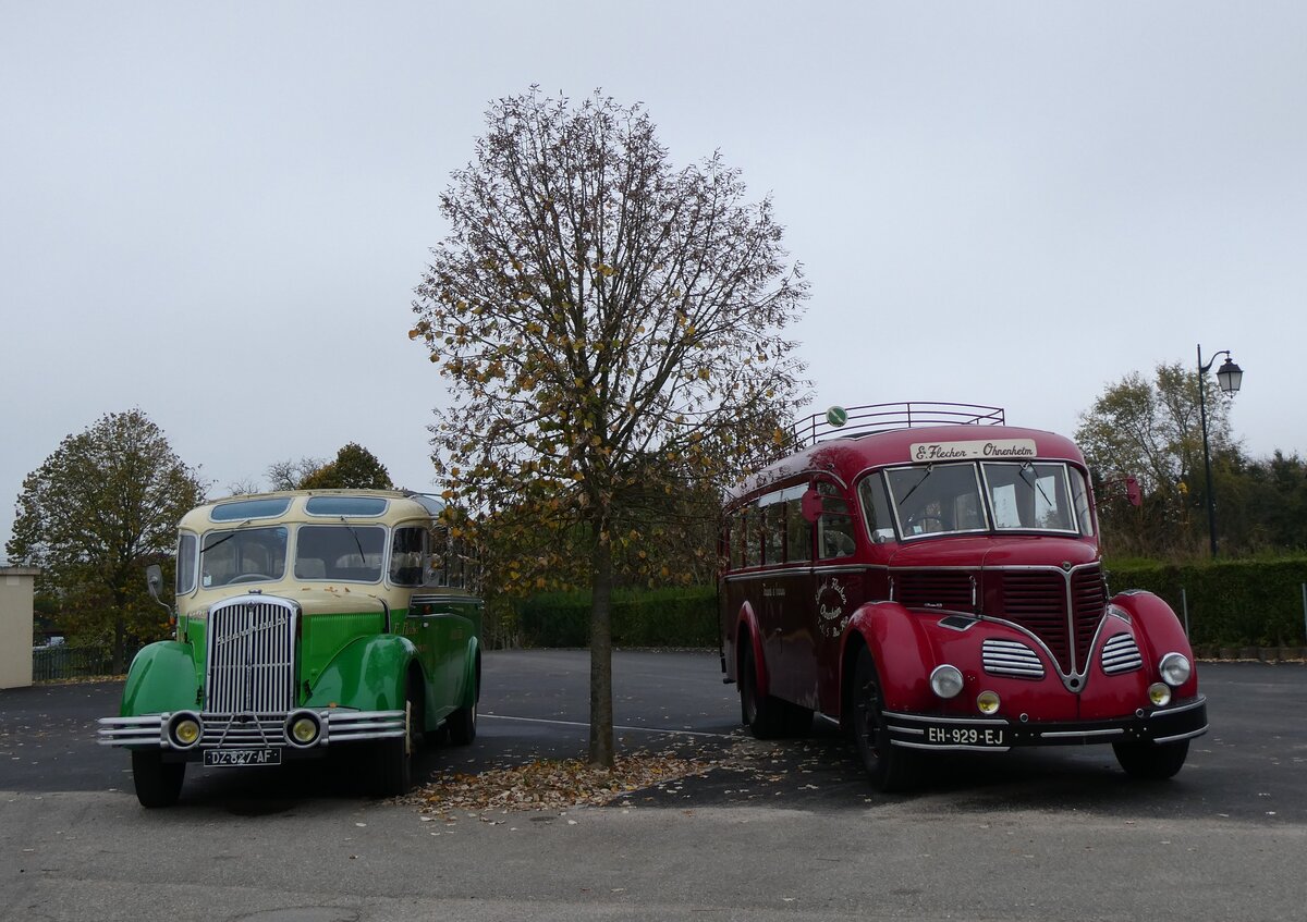 (268'595) - Flecher, Ohnenheim - DZ 827 AF - Saurer/Gangloff Comar (ex Josy Tourisme, Russ; ex Astra Voyages, Strasbourg; ex Wagner, Cleebourg; ex Astra Voyages, Strasbourg) + EH 929 EJ - Lancia/Orlandi (ex Bernard, Parisot; ex Laporterie, Marciac; ex Armee von Mussolini/I) am 26. Oktober 2024 in Kintzheim, Cigoland