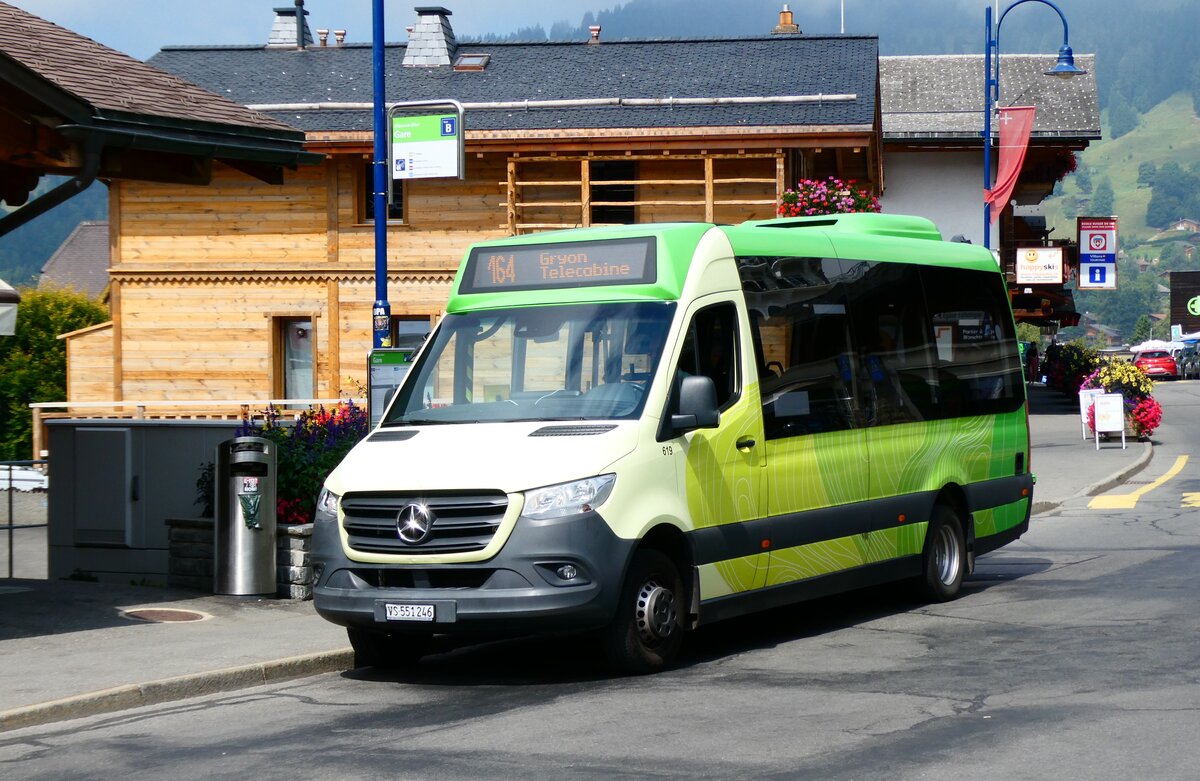 (269'150) - TPC Aigle - Nr. 619/VS 551'246 - Mercedes am 17. August 2025 beim Bahnhof Villars-sur-Ollon