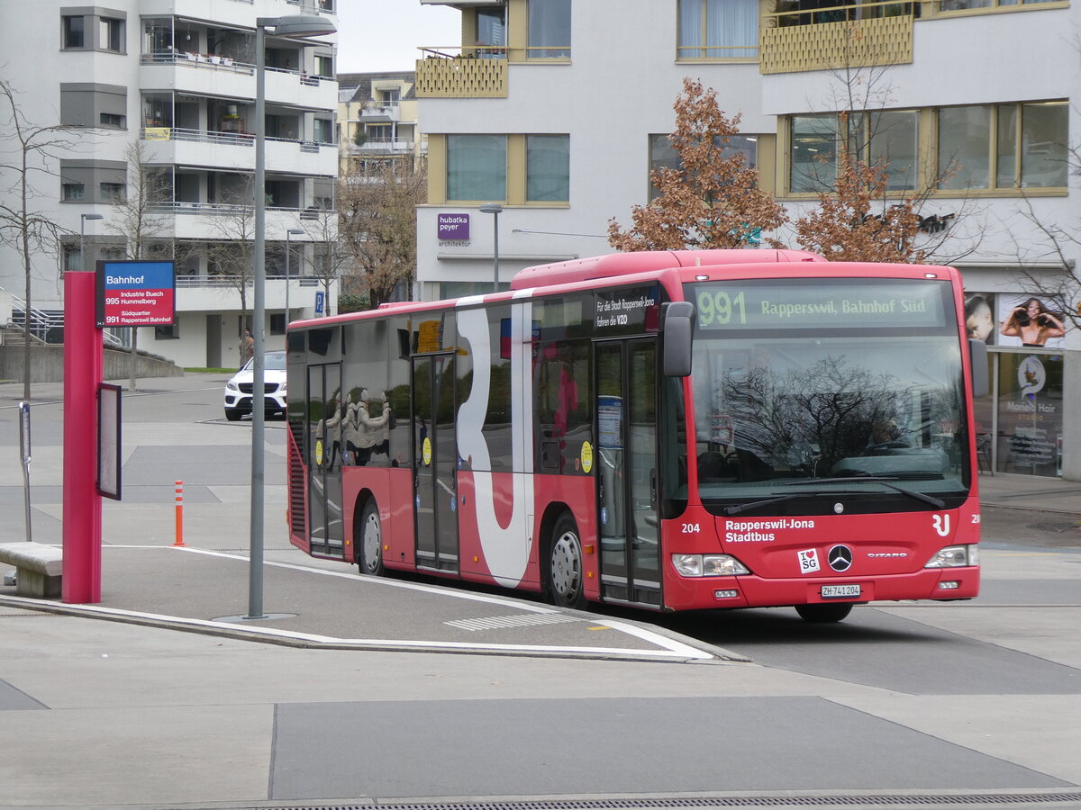 (269'813) - VZO Gr�ningen - Nr. 204/ZH /41'204 - Mercedes am 12. Dezember 2024 beim Bahnhof Jona 