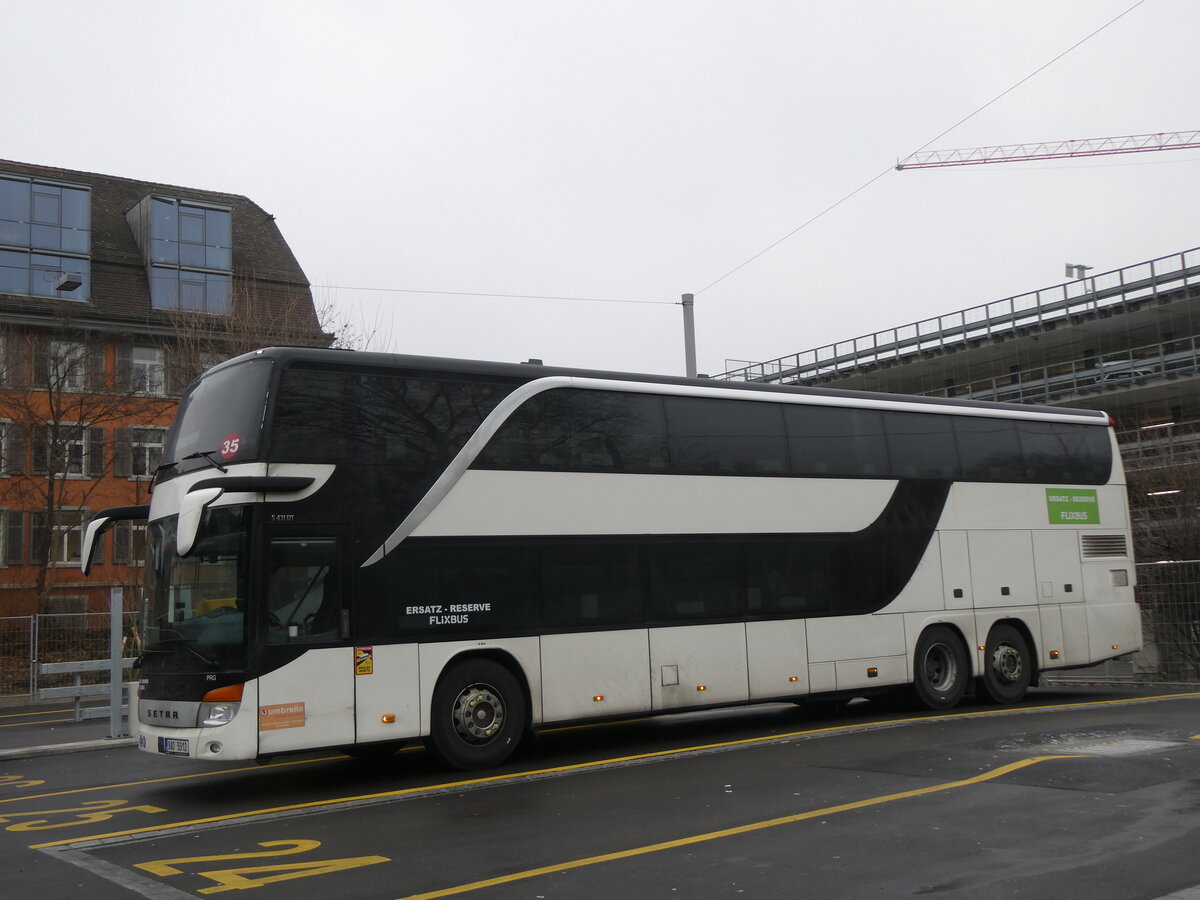 (271'671) - Aus Tschechien: Umbrella, Praha - Nr. 35/9AD 5912 - Setra am 6. Februar 2025 in Z�rich, Sihlquai