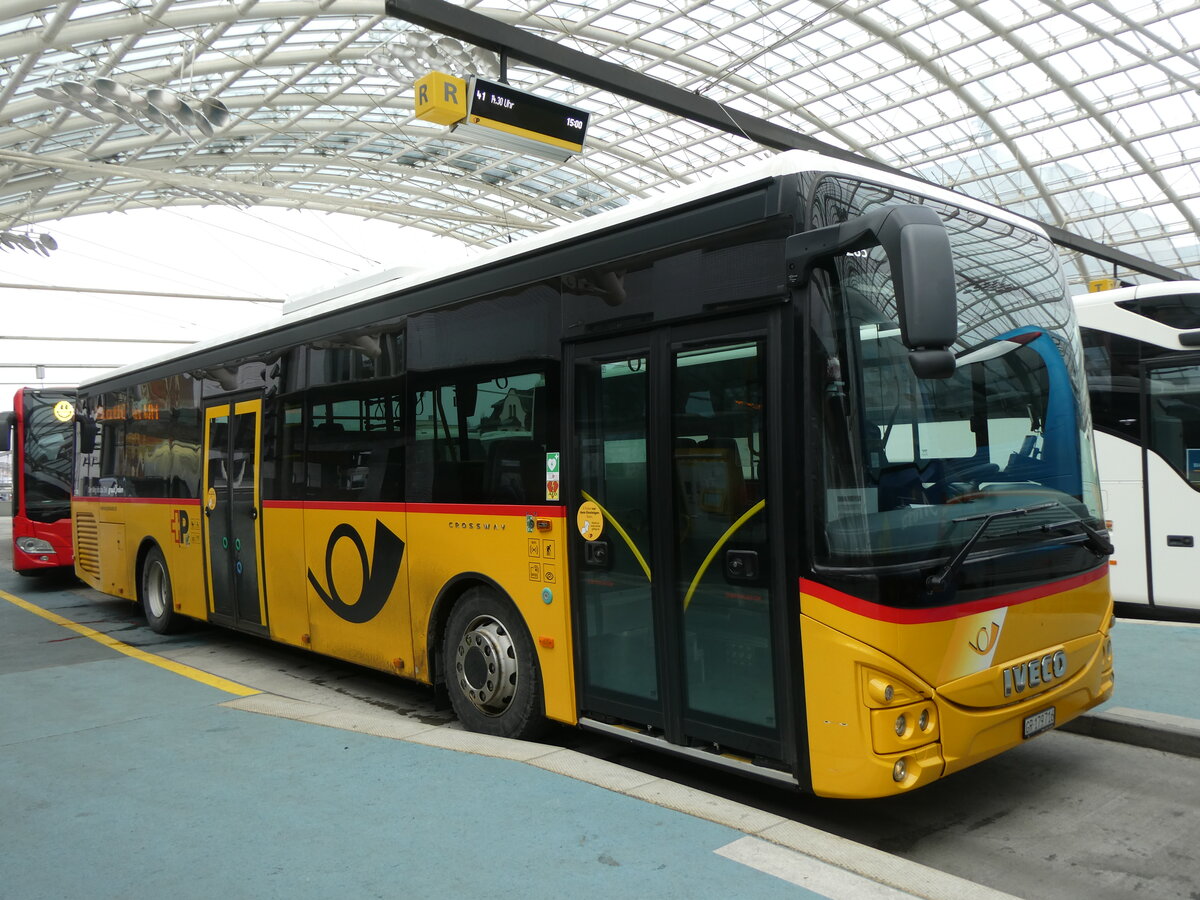 (271'954) - PostAuto Graub�nden - GR 179'716/PID 11'285 - Iveco am 14. Februar 2025 in Chur, Postautostation