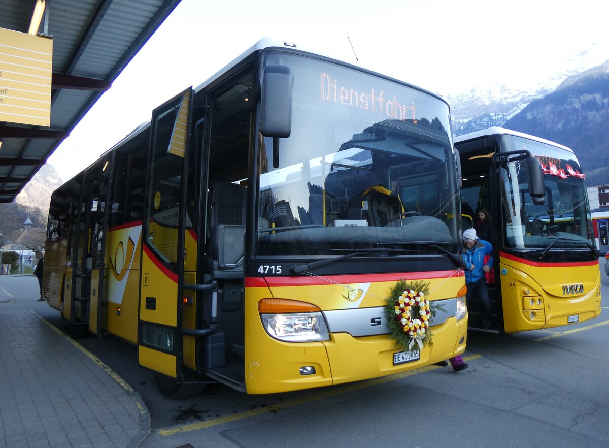 (272'603) - PostAuto Bern - BE 401'465/PID 4715 - Setra (ex AVG Meiringen Nr. 65) am 2. M�rz 2025 in Meiringen, Postautostation