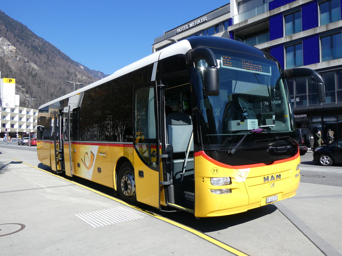 (273'076) - PostAuto Bern - Nr. 71/BE 412'071/PID 11'071 - MAN (ex PostAuto Zentralschweiz Nr. 20; ex Dillier, Sarnen Nr. 20) am 18. M�rz 2025 beim Bahnhof Interlaken West
