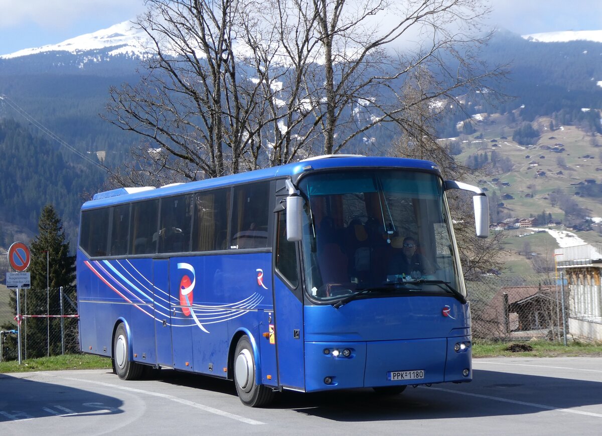 (273'253) - Aus Griechenland: ??? - PPK-1180 - Bova am 28. M�rz 2025 beim Bahnhof Grindelwald