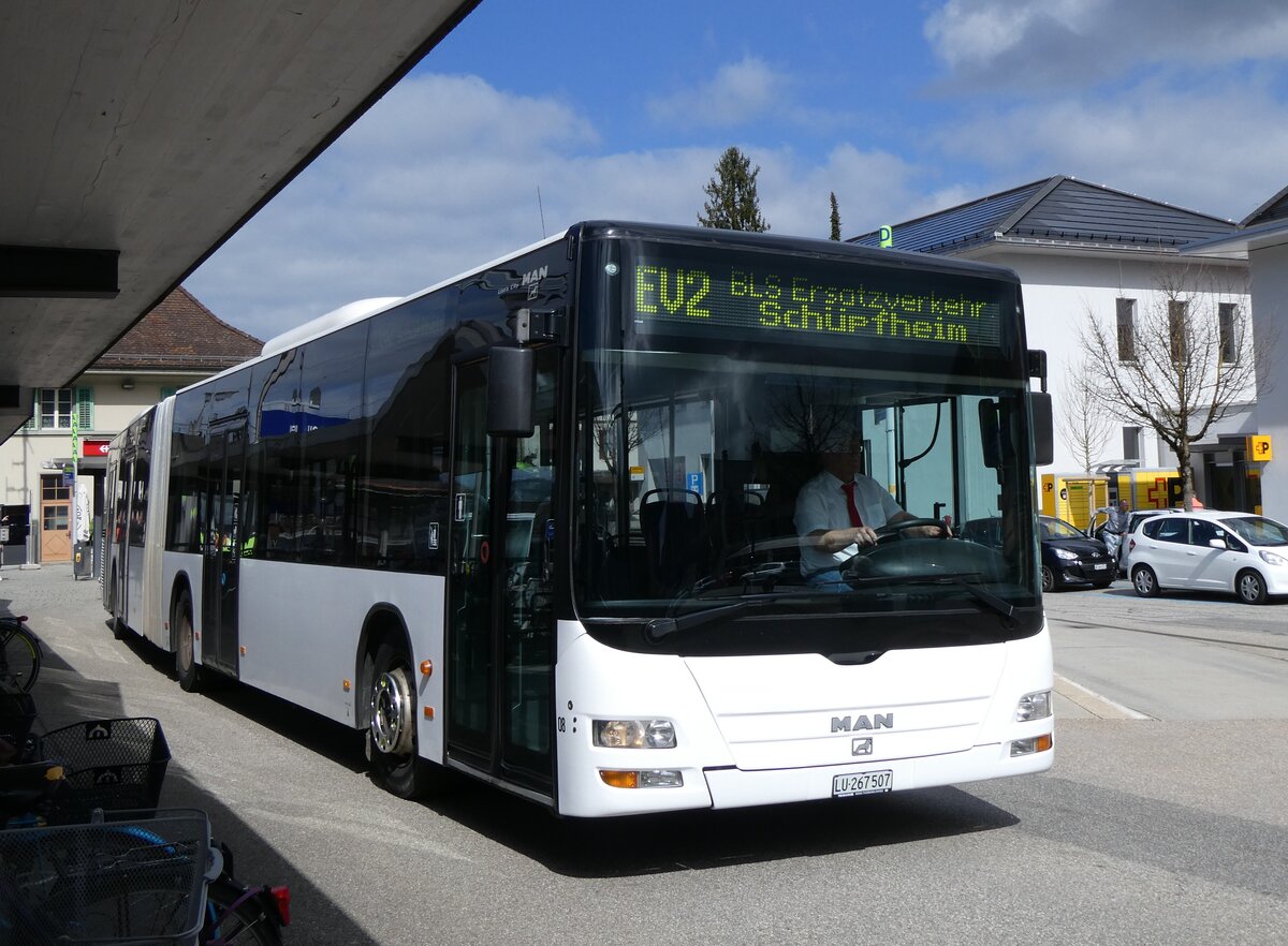 (273'453) - H�fliger, Sursee - Nr. 8/LU 267'507 - MAN (ex St. Gallerbus, St. Gallen Nr. 276) am 31. M�rz 2025 beim Bahnhof Langnau