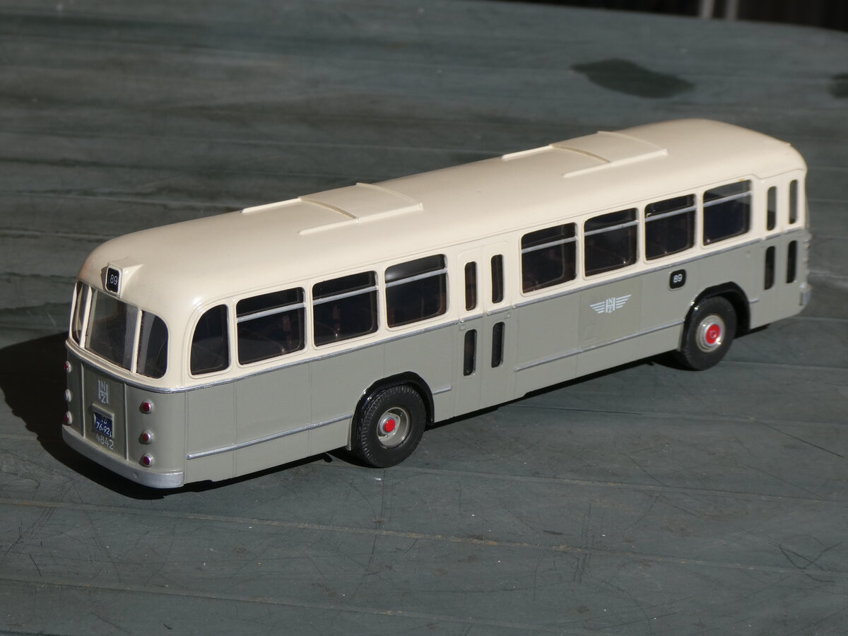 (273'732) - NZH Haarlem - Nr. 4842/TB-76-92 - Leyland am 6. April 2025 in Zuidhorn (Modell)