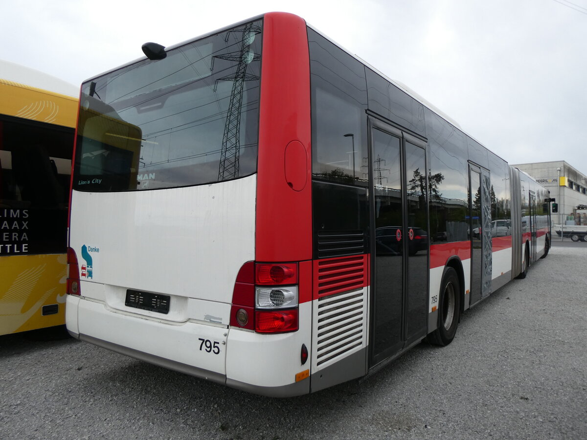 (273'902) - VBZ Z�rich - Nr. 795 - MAN (ex St. Gallerbus, St. Gallen Nr. 286) am 12. April 2025 in Kerzers, Murtenstrasse