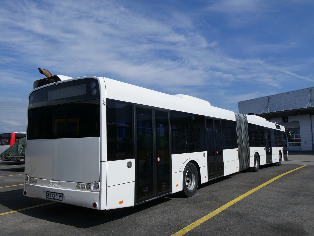 (274'318) - Intertours, Domdidier - Nr. 513/FR 300'513 - Solaris (ex AAGR Rothenburg Nr. 13) am 27. April 2025 in Kerzers, Interbus