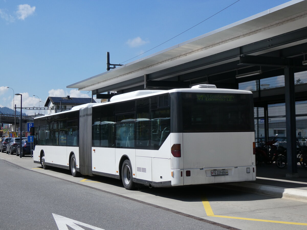 (274'345) - Eurobus, Arbon - Nr. 17/TG 229'684/PID 4235 - Mercedes (ex Nr. 73; ex Nr. 8) am 28. April 2025 beim Bahnhof Sch�pfheim