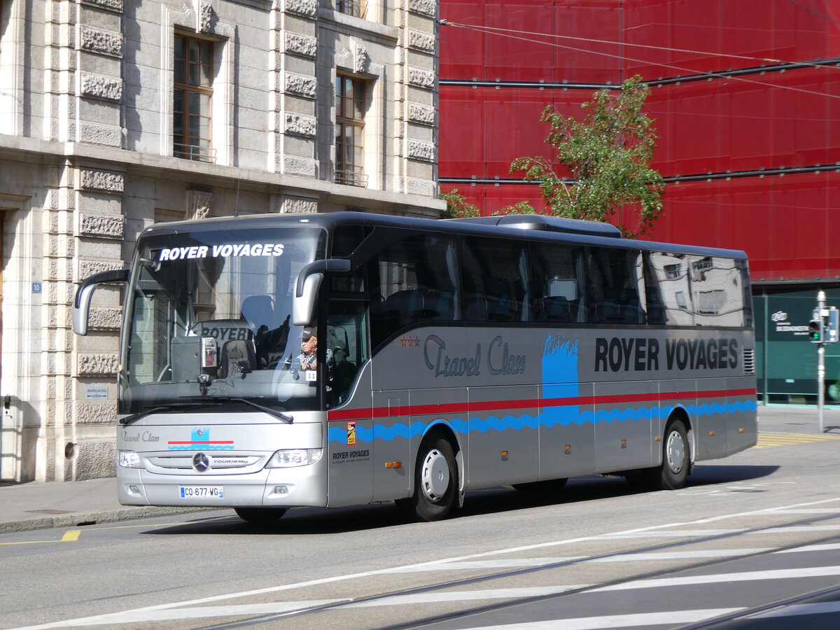 (274'395) - Aus Frankreich: Royer, Herrlisheim - CQ 677 WG - Mercedes am 2. Mai 2025 beim Bahnhof Basel