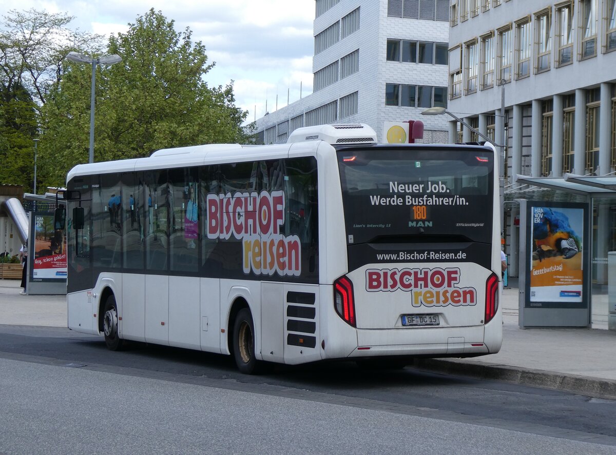 (274'983) - Bischof, Wolfsburg - GF-DC 15 - MAN am 7. Mai 2025 beim Hauptbahnhof Wolfsburg