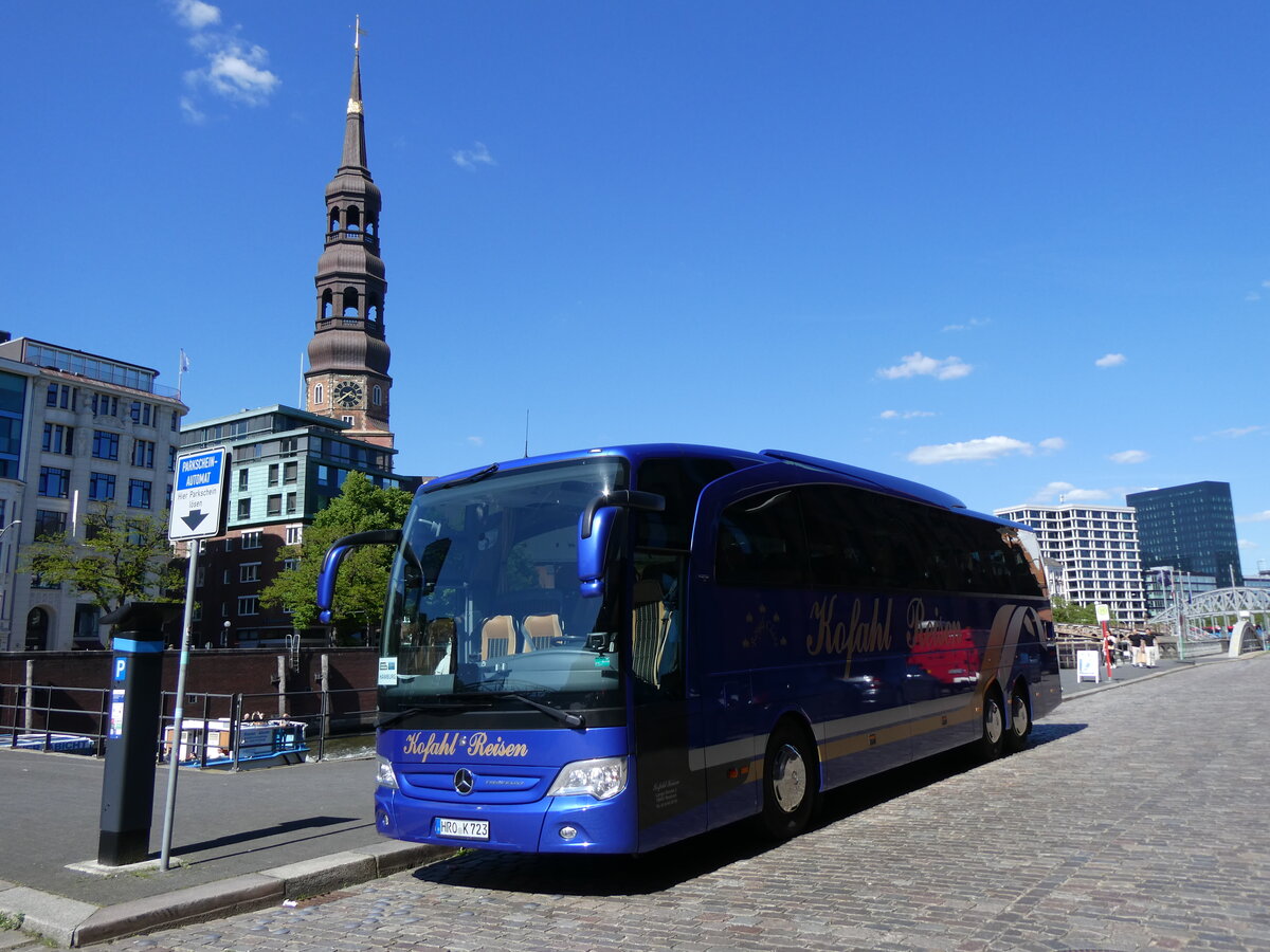 (275'349) - Kofahl, Rostock - HRO-K 723 - Mercedes am 9. Mai 2025 in Hamburg, Speicherstadt