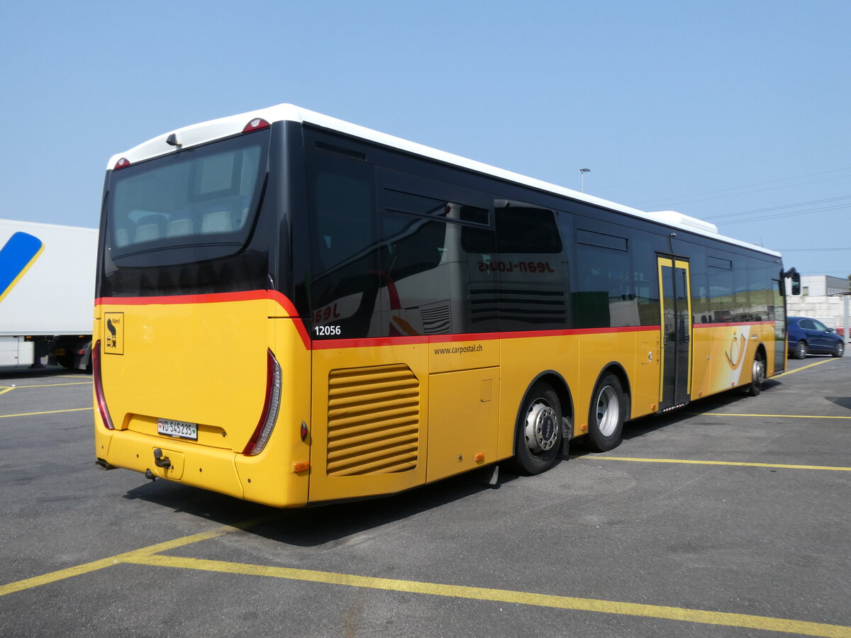(276'527) - CarPostal Ouest - VD 545'235/PID 12'056 - Iveco (ex Ballestraz, Gr�ne; ex Vorf�hrfahrzeuge Iveco France EY 361 WS) am 9. Juni 2025 in Kerzers, Interbus