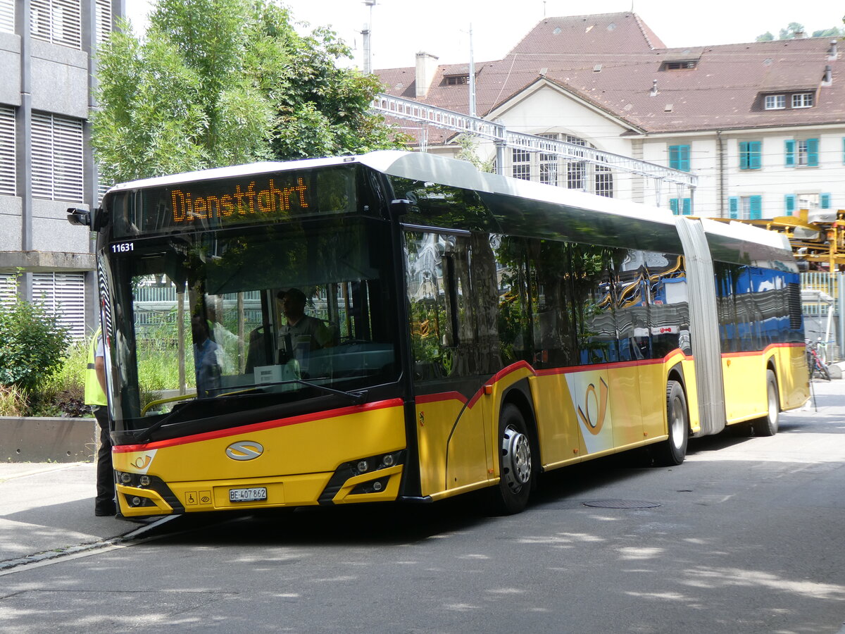 (276'787) - PostAuto Bern - Nr. 11'631/BE 407'862/PID 11'631 - Solaris am 16. Juni 2025 beim Bahnhof Thun (Kante X)