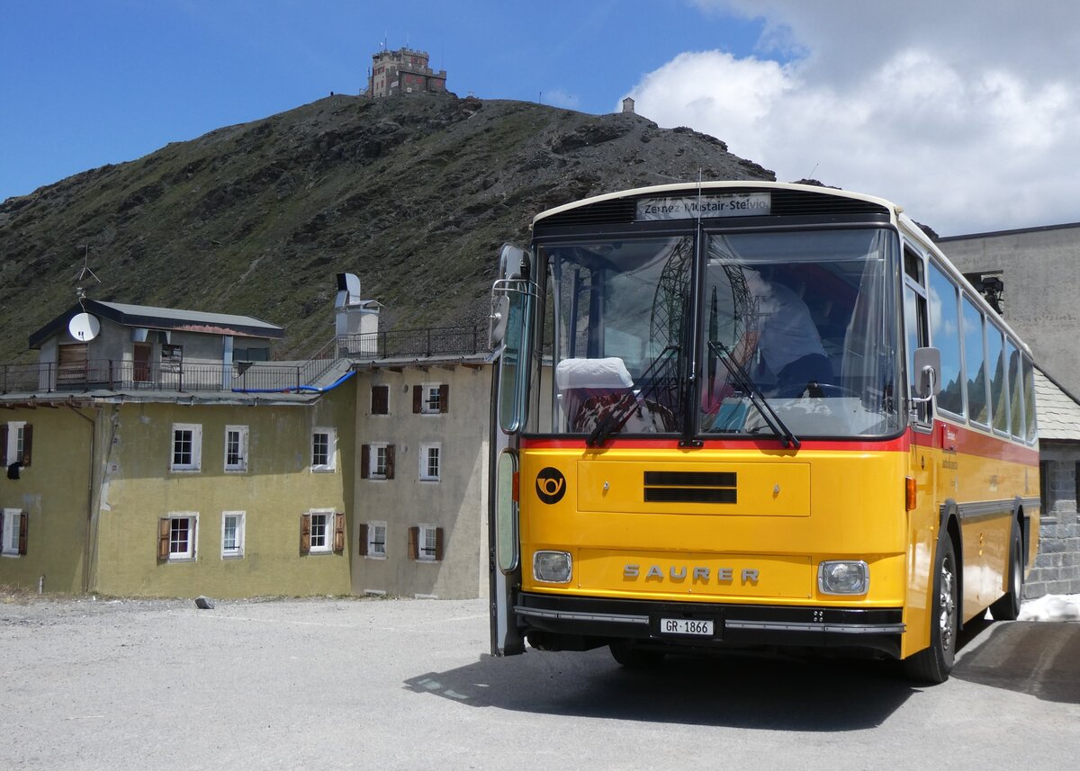 (277'024) - Aus der Schweiz: Gaudenz, Andeer - GR 1866 - Saurer/R&J (ex Mark, Andeer PID 2824; ex PostAuto Graub�nden; ex P 24'350) am 19. Juni 2025 auf dem Stilfserjoch