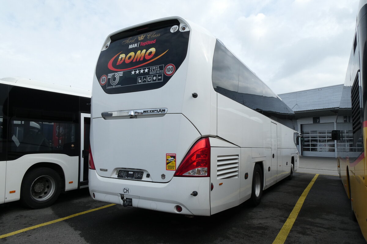(278'097) - Domo, Glattbrugg - Neoplan (ex Frey, D-Grossk�llnbach) am 27. Juli 2025 in Kerzers, Interbus