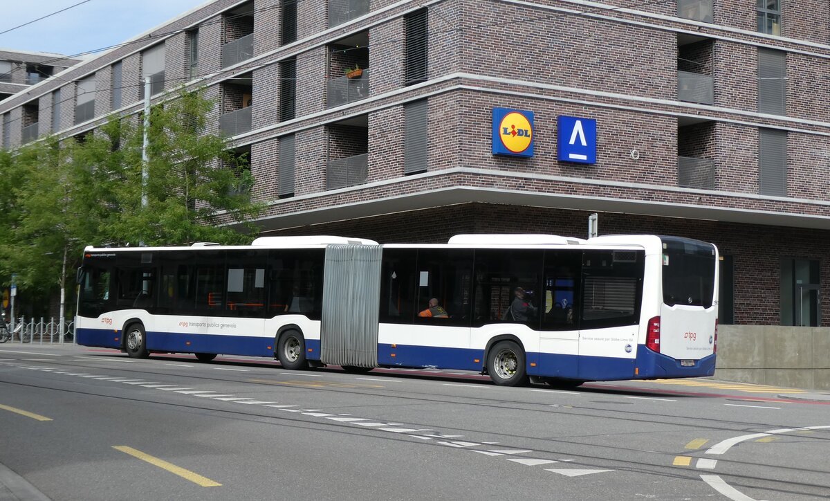 (278'237) - Globe-Limo, Le Lignon - Nr. 1963/GE 960'990 - Mercedes am 30. Juli 2025 beim Bahnhof Bern Europaplatz