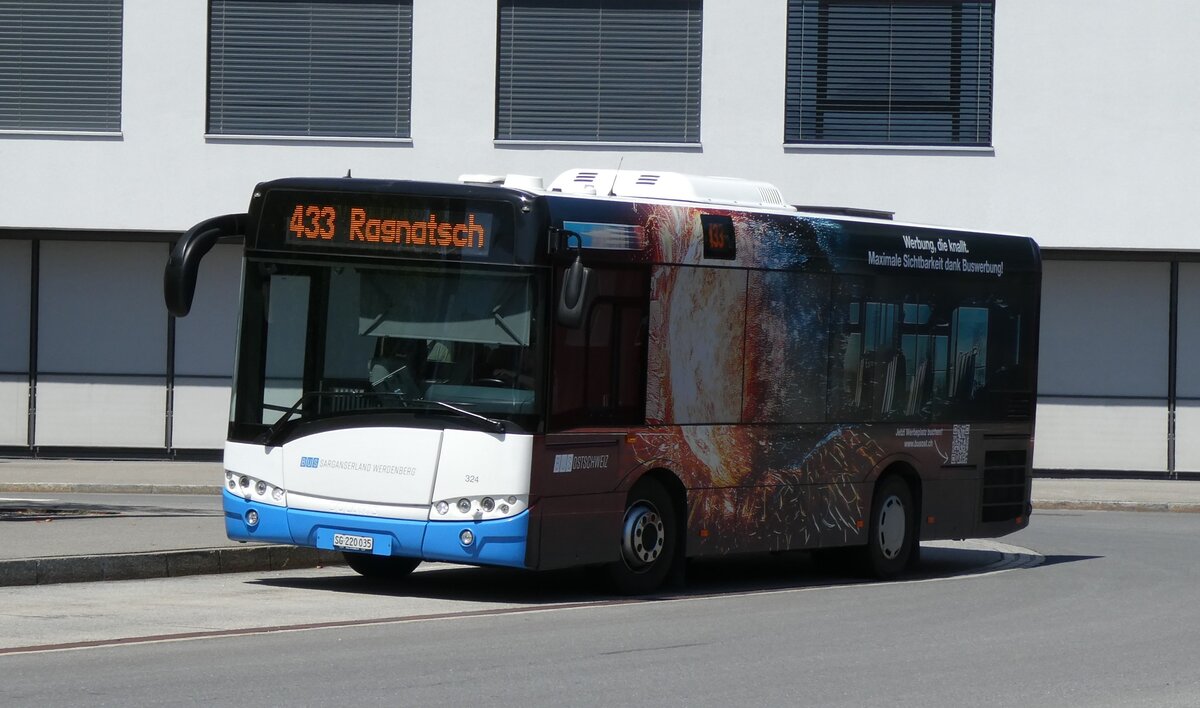 (278'634) - BSW Sargans - Nr. 324/SG 220'035 - Solaris am 8. August 2025 beim Bahnhof Sargans