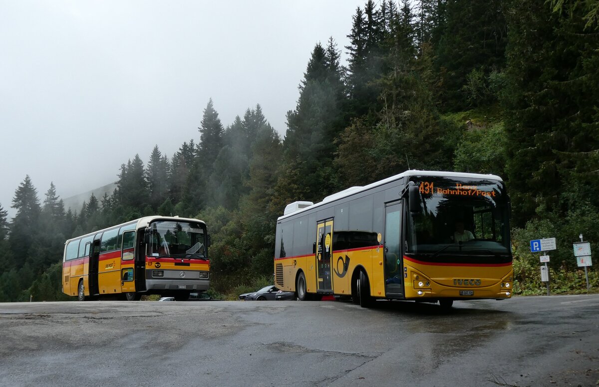 (280'166) - Buzzi, Bern - BE 910'789 - Mercedes (ex Mattli, Wassen/PID 2295) + PostAuto Graub�nden - GR 102'306/PID 12'012 - Iveco (ex Nr. 6) am 9. September 2025 in Vals, Zervreila
