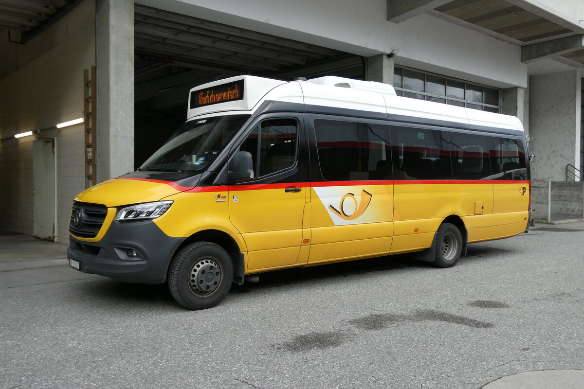 (280'200) - PostAuto Graub�nden - GR 51'337/PID 11'696 - K-Bus (ex Nr. 31) am 9. September 2025 in Schluein, Garage