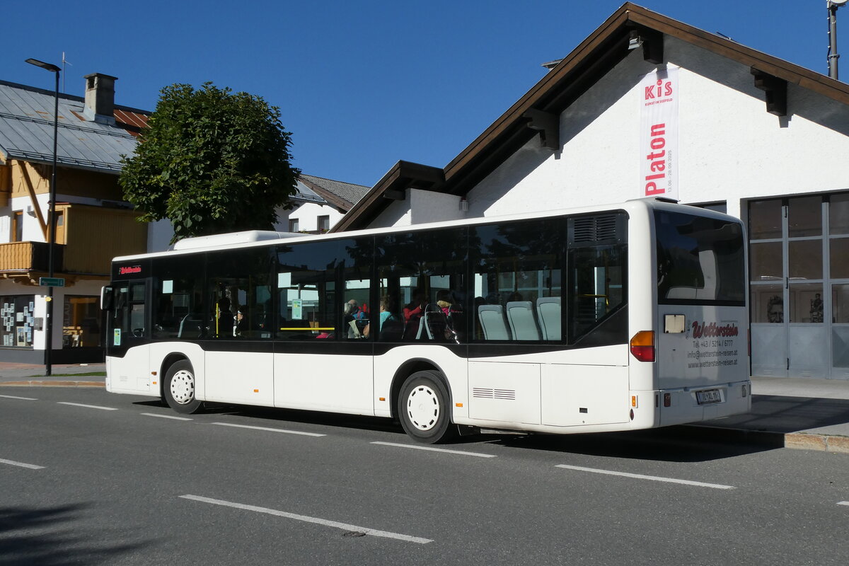 (280'508) - Wetterstein, Leutasch - IL XL 11 - Mercedes am 18. September 2025 in Seefeld, M�nchnerstr. Kreisverkehr