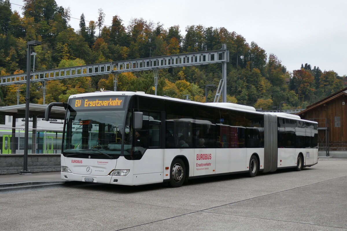 (281'312) - H�fliger, Sursee - Nr. 9/LU 244'141/PID 5395 - Mercedes am 12. Oktober 2025 beim Bahnhof Wolhusen