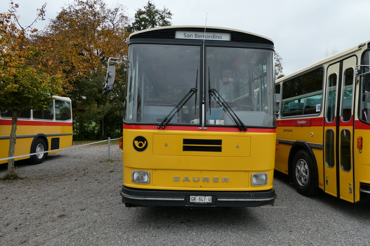 (281'432) - L�tscher, Haldenstein - GR 847 U  Saurer, T�scher (ex Overney, Bern; ex Autopostale, Croglio PID 3158; ex Monti, Cademario Nr. 10; ex PostAuto Graub�nden; ex Frigg, Zernez; ex P 24'403) am 12. Oktober 2025 in Hitzkirch, Interkantonale Polizeischule