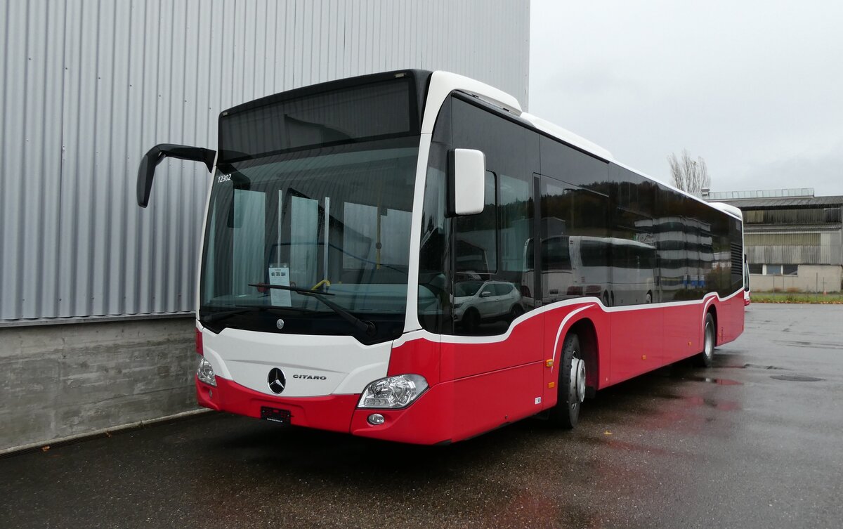 (281'797) - CarPostal Ouest - PID 12'302 - Mercedes (ex Wiener Linien, A-Wien Nr. 8120) am 25. Oktober 2025 in Winterthur, Daimler Buses