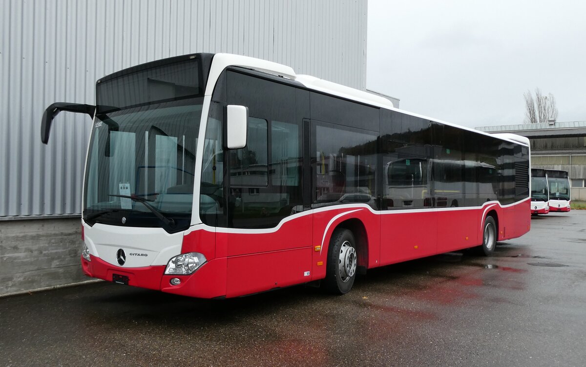 (281'798) - CarPostal Ouest - PID 12'302 - Mercedes (ex Wiener Linien, A-Wien Nr. 8120) am 25. Oktober 2025 in Winterthur, Daimler Buses
