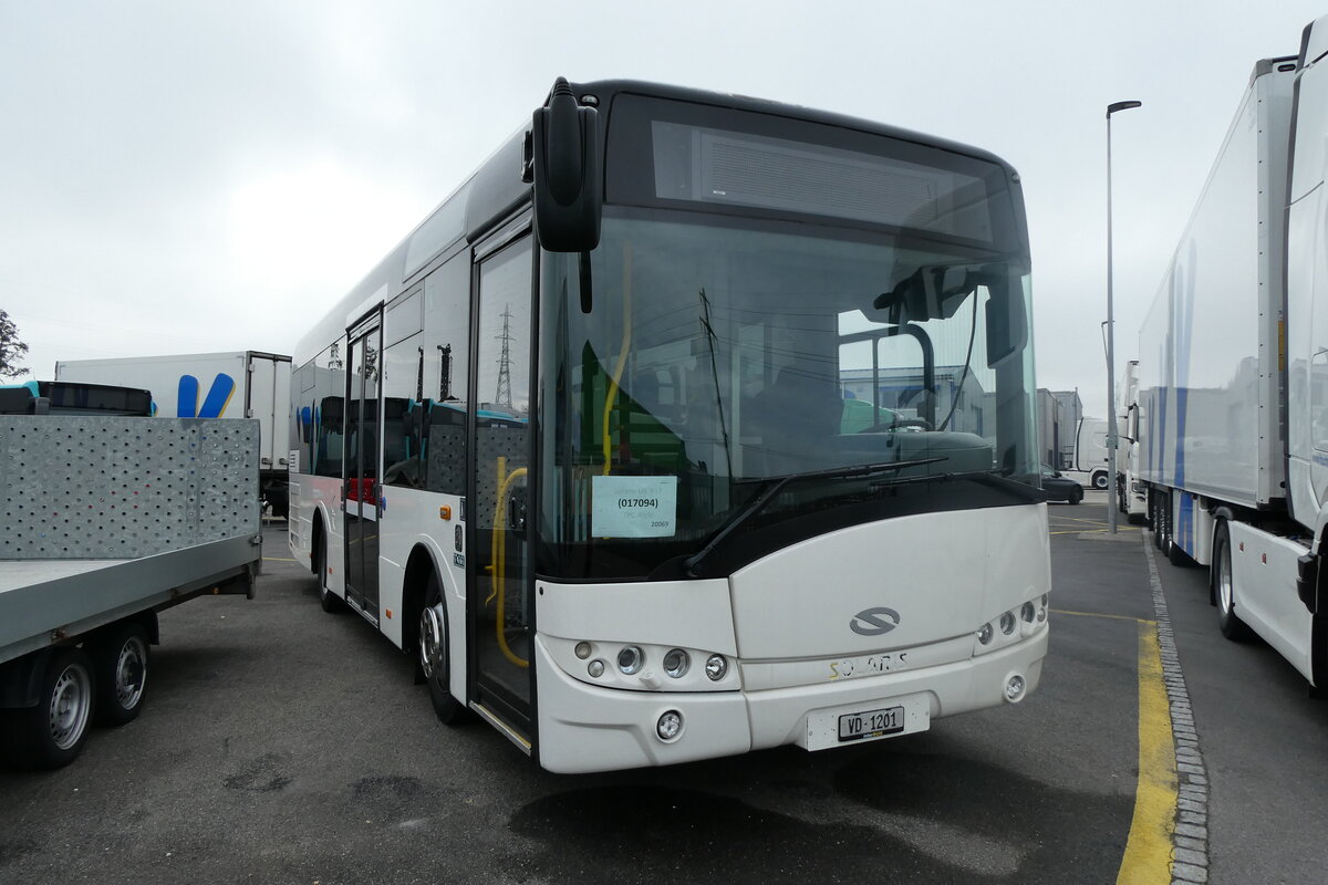 (282'000) - TPC Aigle - VD 1201 - Solaris (ex Theytaz, Sion; ex HLB Hofstein/D Nr. 701; ex SiMobil, I-Kastelruth Nr. 1251; ex SAD Bozen/I Nr. 1251) am 1. November 2025 in Kerzers, Interbus
